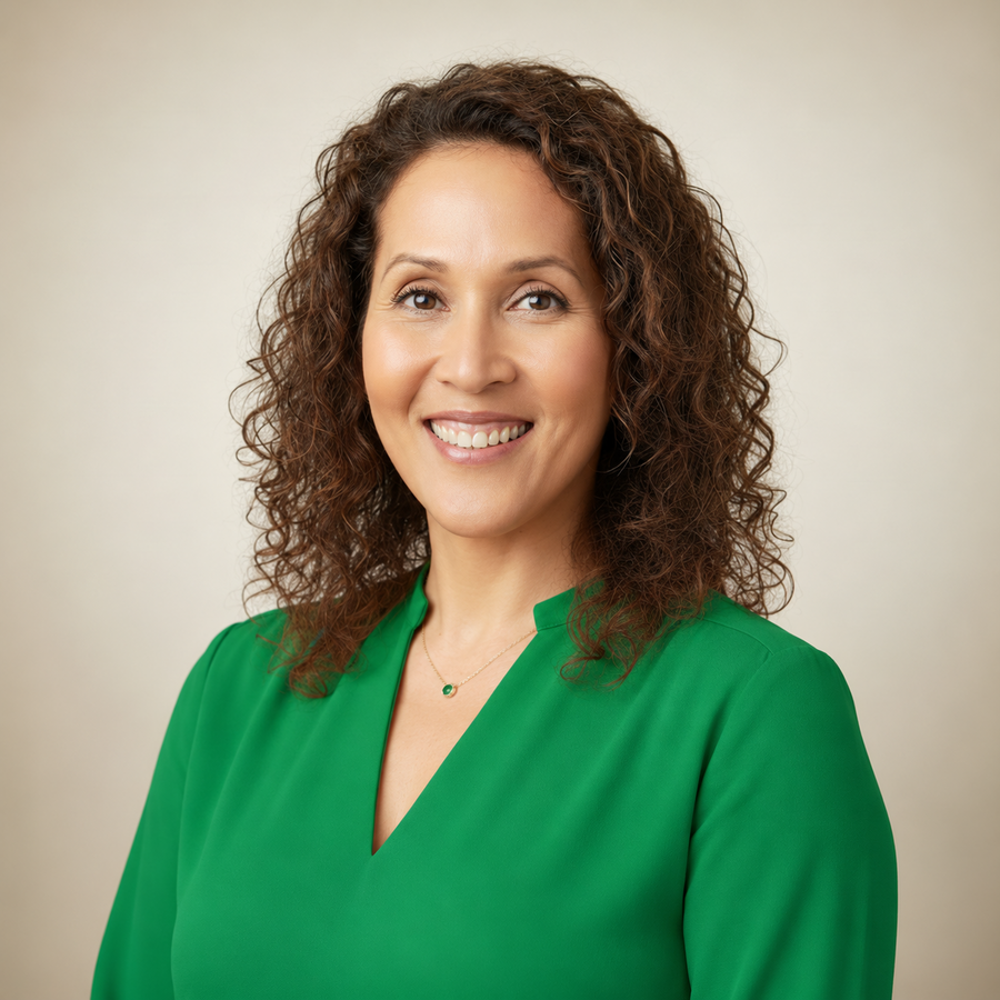 Corina Murray, Secretary